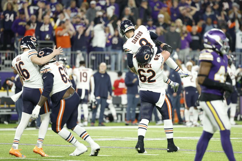 Na torcida pelos Rams, Cairo Santos vive expectativa de receber anel:  Seria muito legal, futebol americano