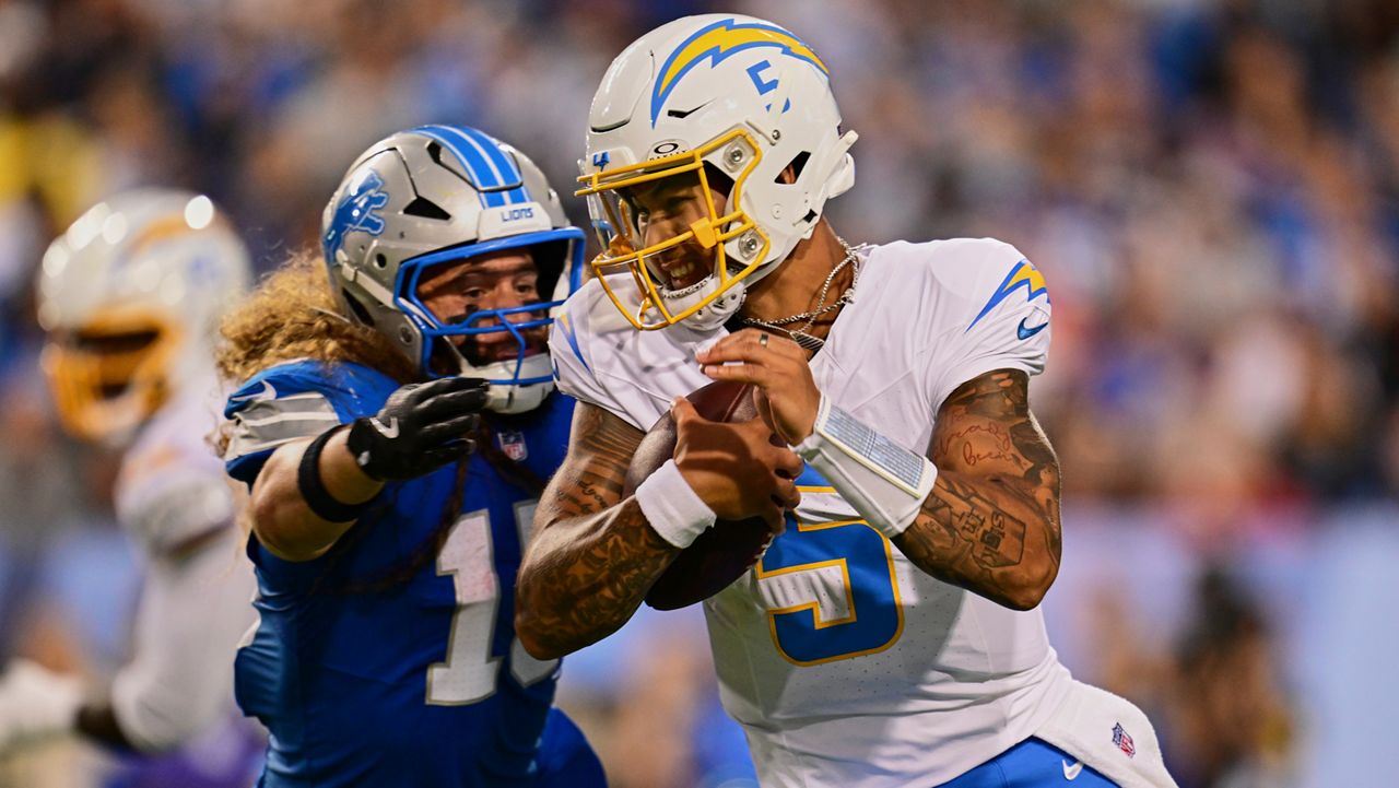 chargers-lions-hof-game